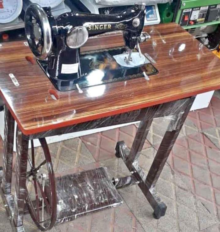 Singer complete sewing machine