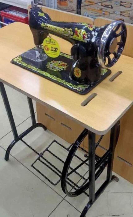 Sincer sewing machine with table